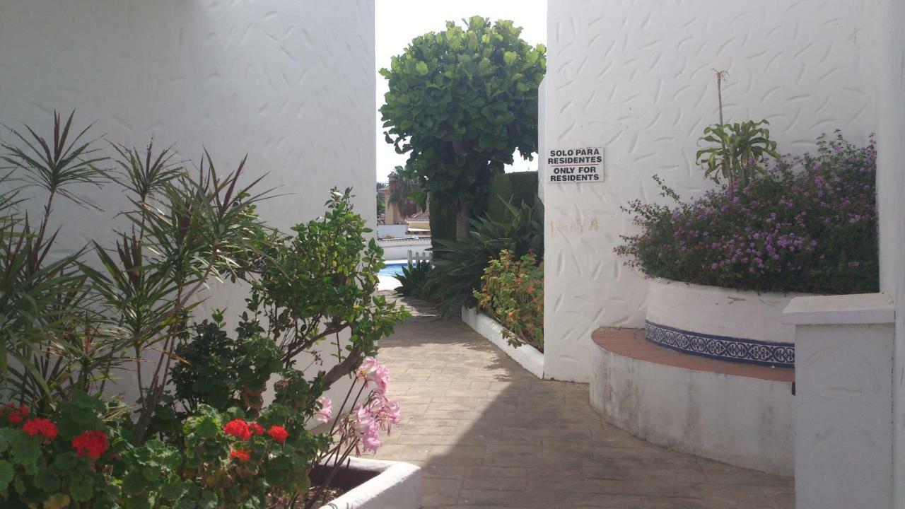 Adosado Villa Естепона Екстериор снимка