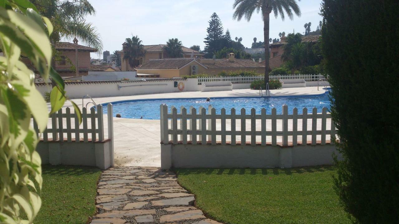 Adosado Villa Естепона Екстериор снимка